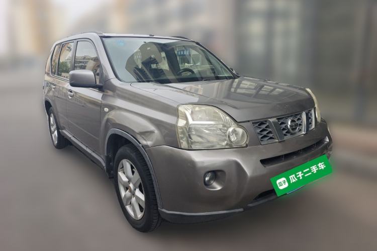 Used Nissan X-Trail 2010 2.5L CVT Luxury Edition 4WD Front Right 45 Deg