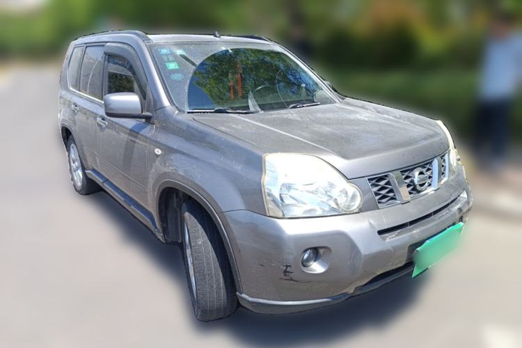 Used Nissan X-Trail 2010 2.5L CVT Luxury Edition 4WD Front Right 45 Deg