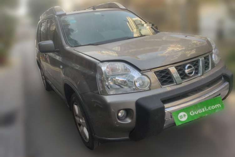 Used Nissan X-Trail 2010 2.5L Manual Luxury Edition 4WD Front Right 45 Deg