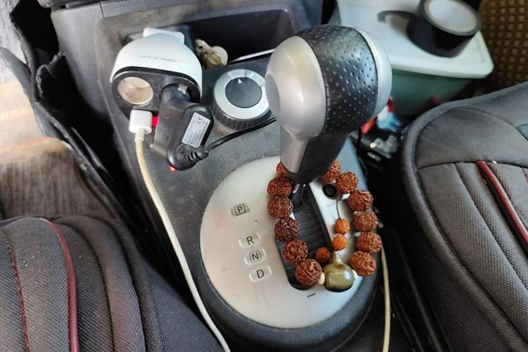 Used Nissan X-Trail 2010 2.0L CVT Comfort Edition 4WD Gear Lever