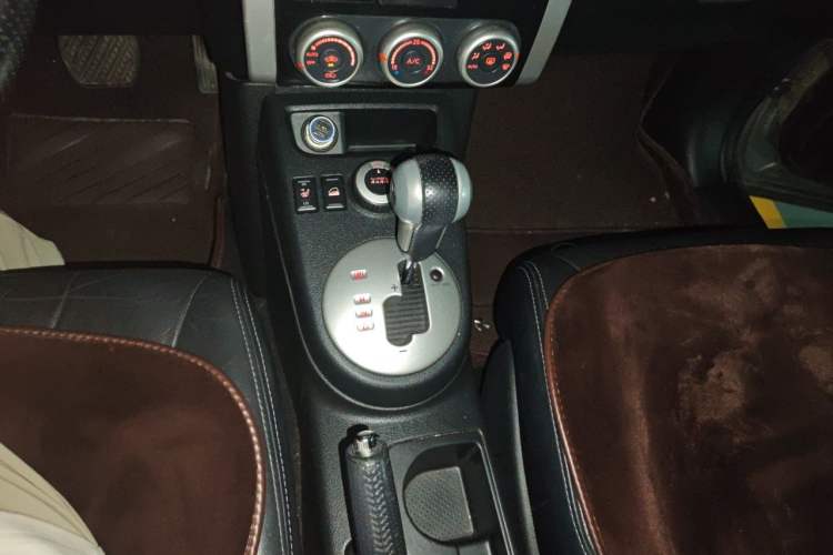 Used Nissan X-Trail 2010 2.5L CVT Ultimate Edition 4WD Gear Lever