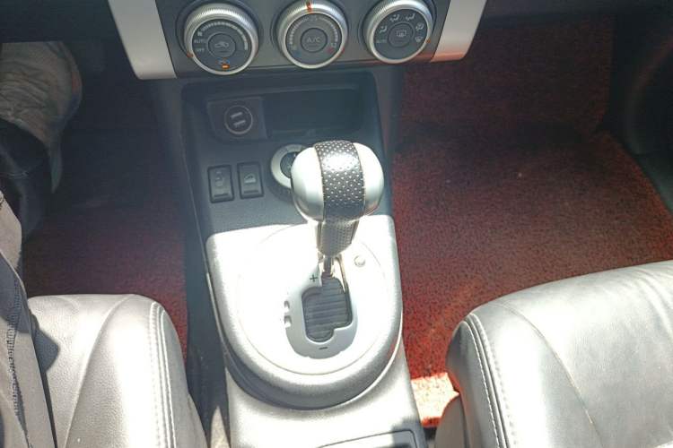 Used Nissan X-Trail 2010 2.5L CVT Luxury Edition 4WD Gear Lever
