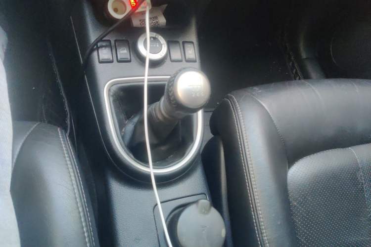 Used Nissan X-Trail 2010 2.5L Manual Luxury Edition 4WD Gear Lever