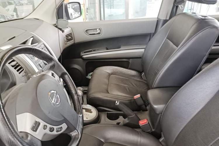 Used Nissan X-Trail 2010 2.5L CVT Luxury Edition 4WD Left Front Seat