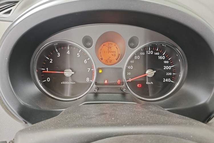 Used Nissan X-Trail 2010 2.5L CVT Luxury Edition 4WD Odometer Close Up