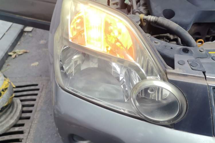 Used Nissan X-Trail 2010 2.5L CVT Luxury Edition 4WD Right Front Headlight