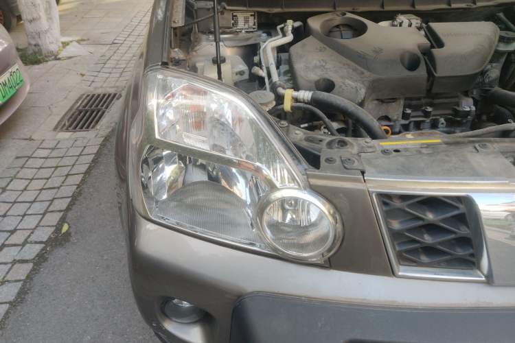 Used Nissan X-Trail 2010 2.5L Manual Luxury Edition 4WD Right Front Headlight
