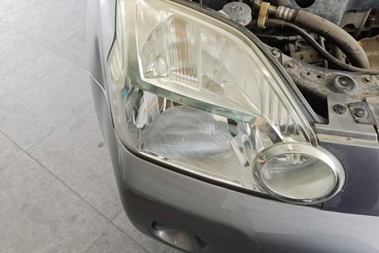 Used Nissan X-Trail 2010 2.5L CVT Luxury Edition 4WD Right Front Headlight