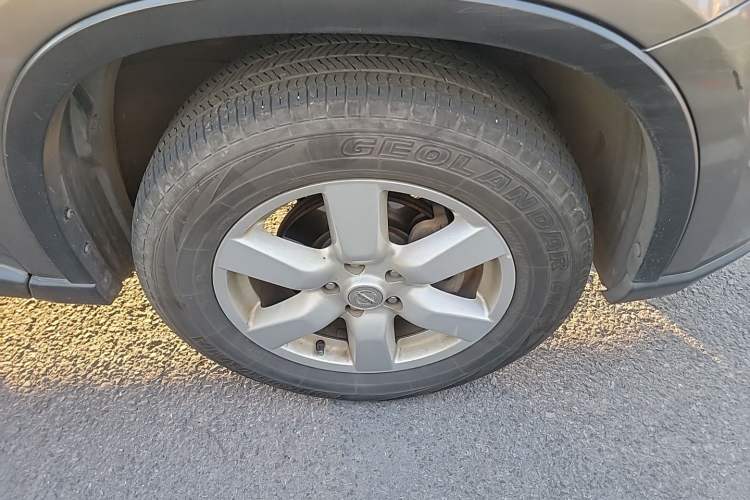 Used Nissan X-Trail 2010 2.5L CVT Luxury Edition 4WD Right Front Wheel Hub