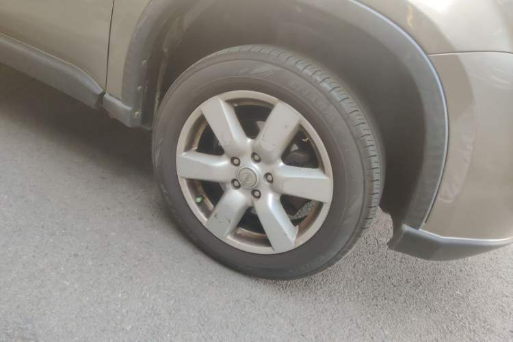 Used Nissan X-Trail 2010 2.5L Manual Luxury Edition 4WD Right Front Wheel Hub