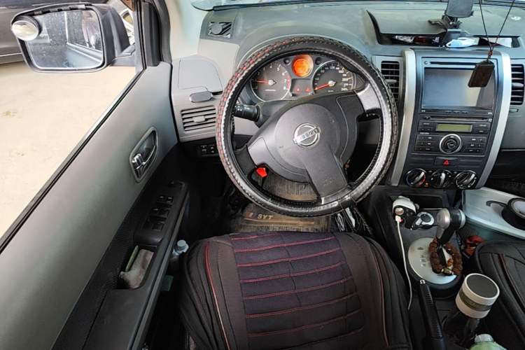 Used Nissan X-Trail 2010 2.0L CVT Comfort Edition 4WD Steering Wheel
