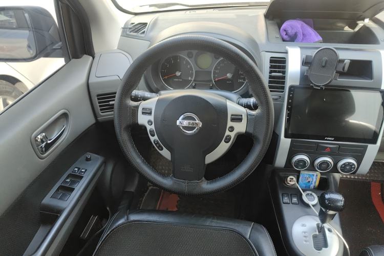 Used Nissan X-Trail 2010 2.5L CVT Luxury Edition 4WD Steering Wheel