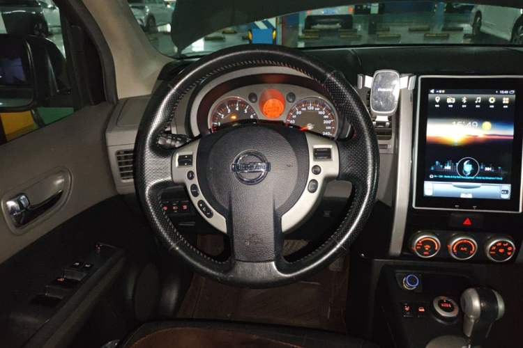 Used Nissan X-Trail 2010 2.5L CVT Ultimate Edition 4WD Steering Wheel