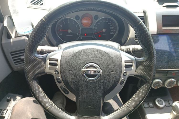 Used Nissan X-Trail 2010 2.5L CVT Luxury Edition 4WD Steering Wheel