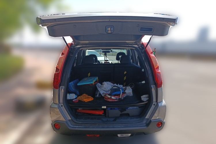 Used Nissan X-Trail 2010 2.5L CVT Luxury Edition 4WD Trunk