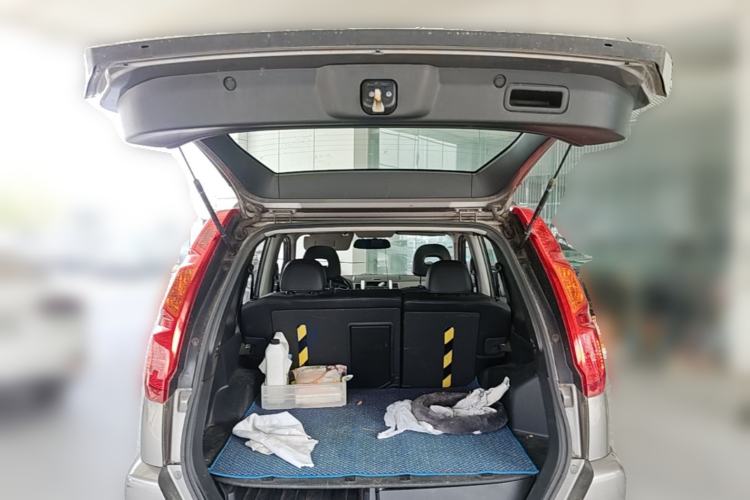 Used Nissan X-Trail 2010 2.5L CVT Luxury Edition 4WD Trunk