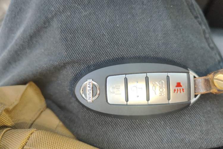 Used Nissan X-Trail 2010 2.5L CVT Luxury Edition 4WD Vehicle Key