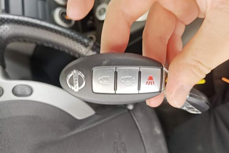 Used Nissan X-Trail 2010 2.5L CVT Luxury Edition 4WD Vehicle Key