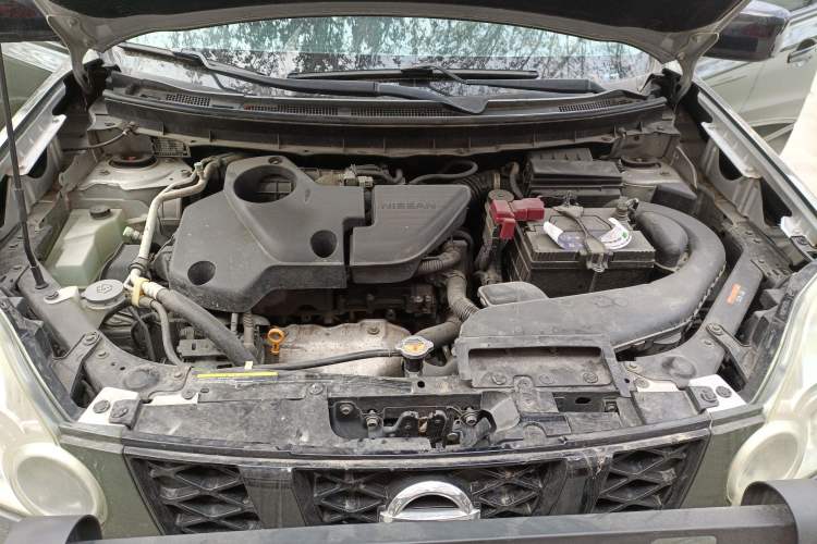 Used Nissan X-Trail 2010 2.5L CVT Flagship Edition 4WD Engine Bay