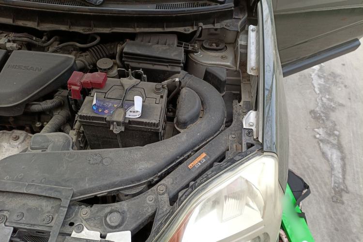 Used Nissan X-Trail 2010 2.5L CVT Flagship Edition 4WD Engine Bay Left