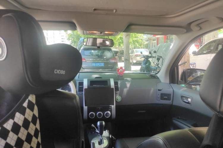 Used Nissan X-Trail 2010 2.5L CVT Luxury Edition 4WD Headliner