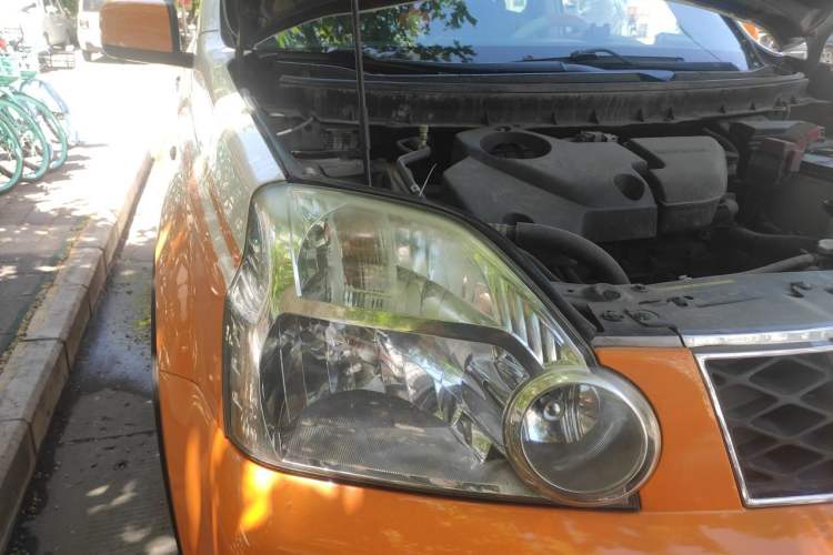 Used Nissan X-Trail 2010 2.5L CVT Luxury Edition 4WD Right Front Headlight