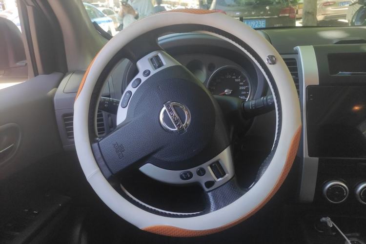 Used Nissan X-Trail 2010 2.5L CVT Luxury Edition 4WD Steering Wheel