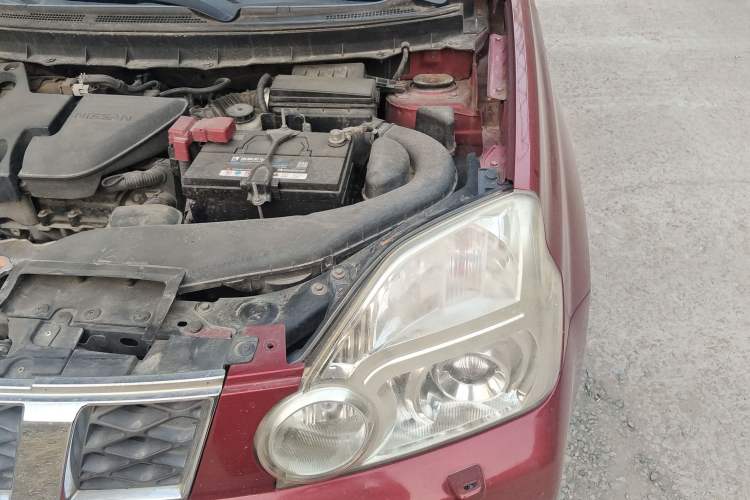 Used Nissan X-Trail 2010 2.5L CVT Luxury Edition 4WD Engine Bay Left
