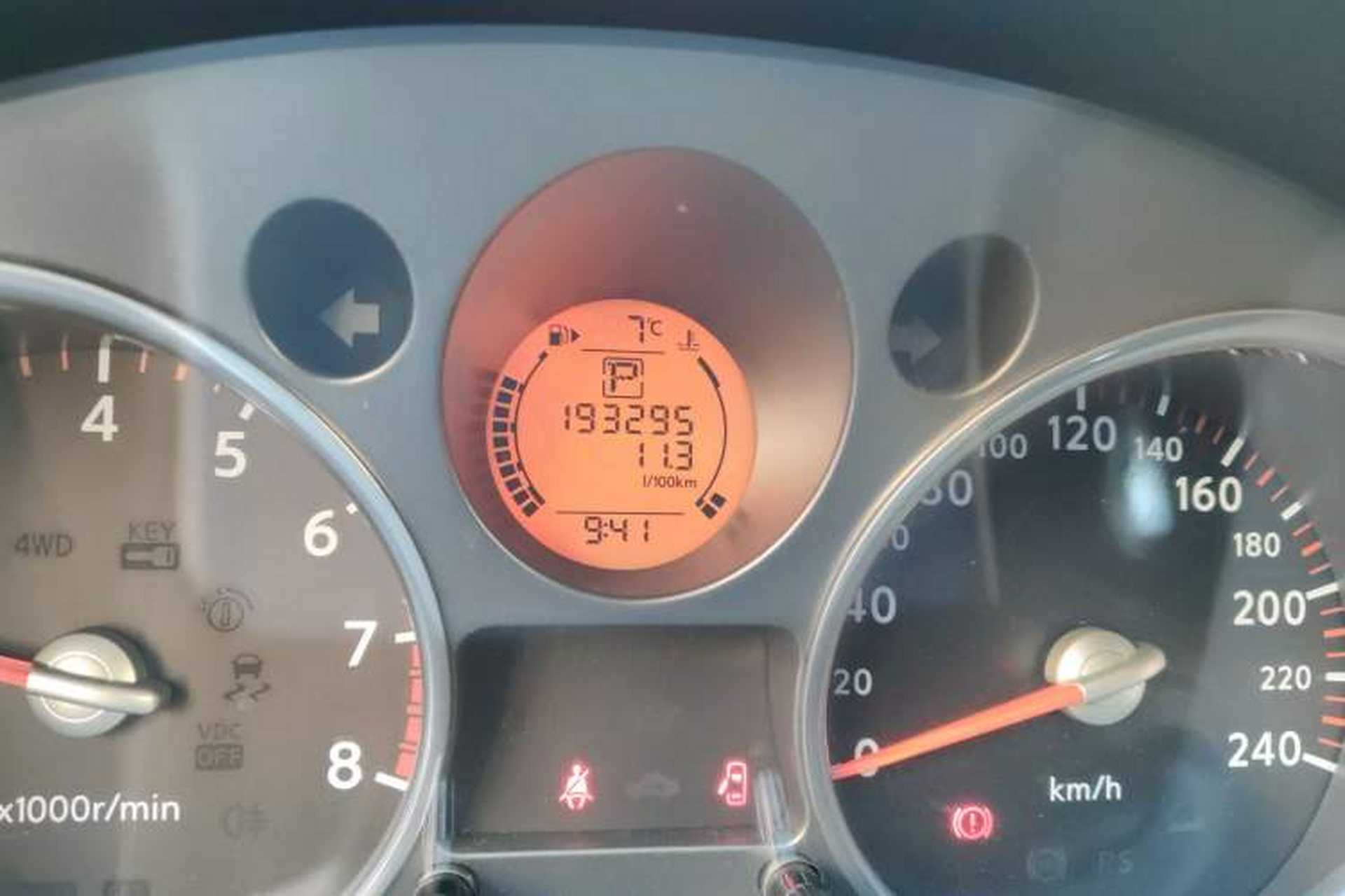 Used Nissan X-Trail  Odometer Close Up