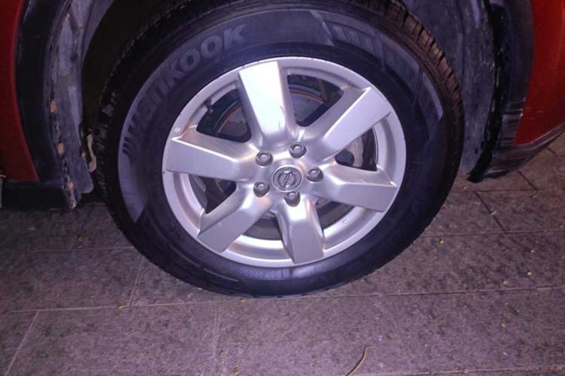 Used Nissan X-Trail 2010 2.5L Manual Luxury Edition 4WD Right Front Wheel Hub