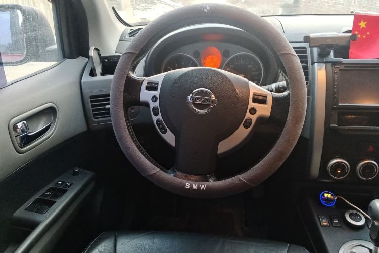 Used Nissan X-Trail 2010 2.5L CVT Luxury Edition 4WD Steering Wheel