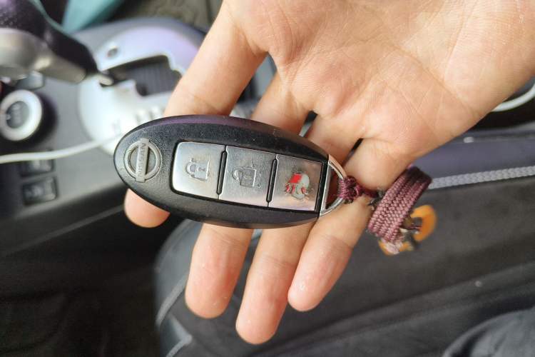 Used Nissan X-Trail 2010 2.5L CVT Ultimate Edition 4WD Vehicle Key