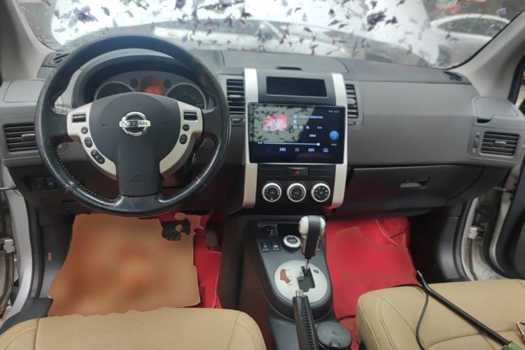 Used Nissan X-Trail 2010 2.5L CVT Ultimate Edition 4WD Center Console