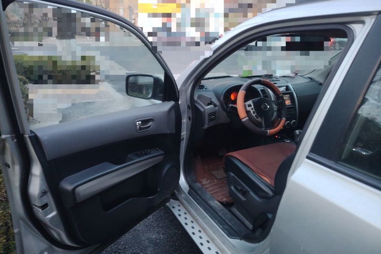 Used Nissan X-Trail 2010 2.5L CVT Luxury Edition 4WD Driver Seat