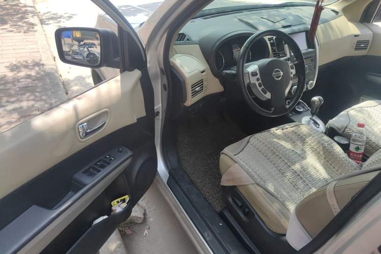 Used Nissan X-Trail 2010 2.5L CVT Flagship Edition 4WD Driver Seat
