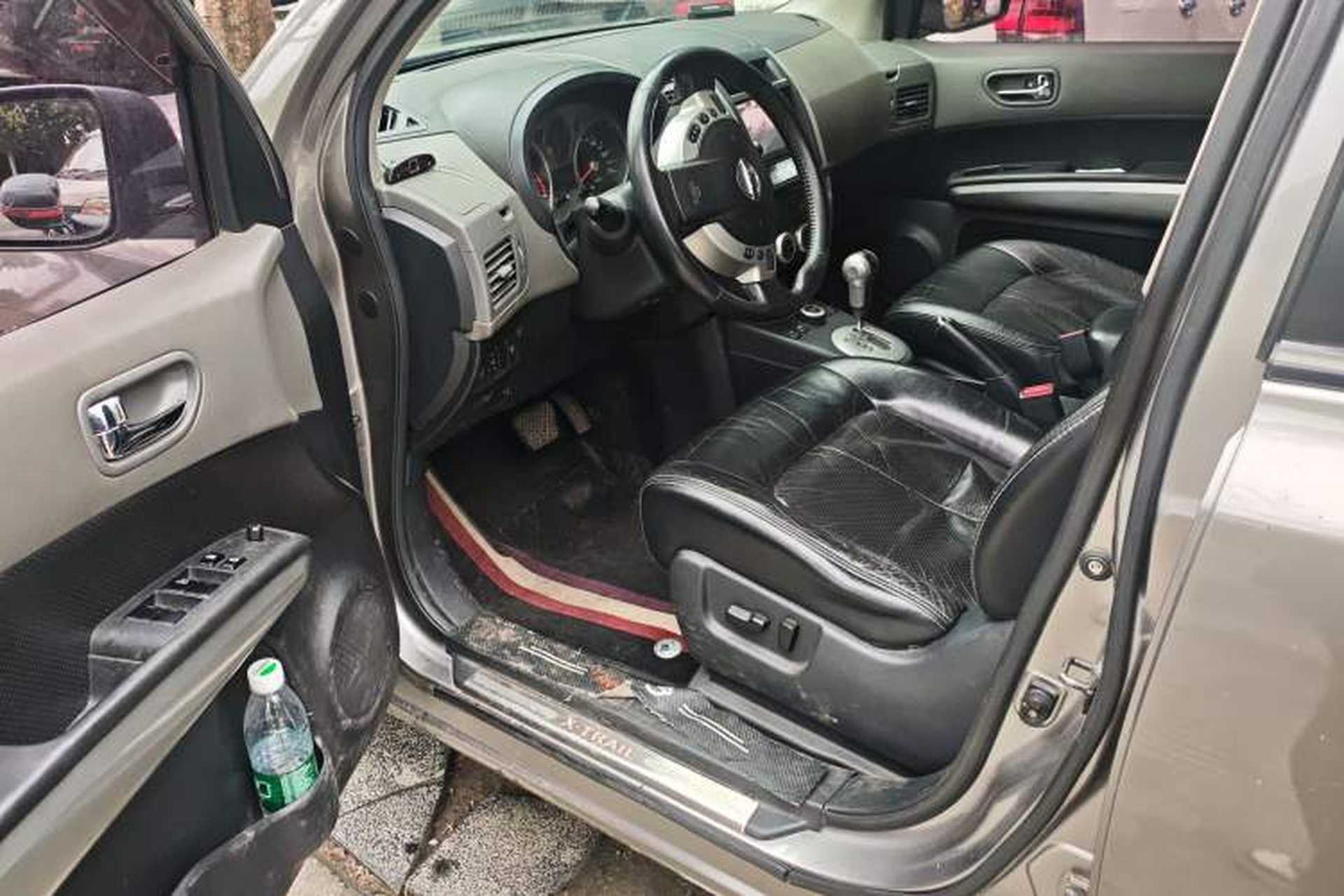 Used Nissan X-Trail 2010 2.5L CVT Luxury Edition 4WD Driver Seat