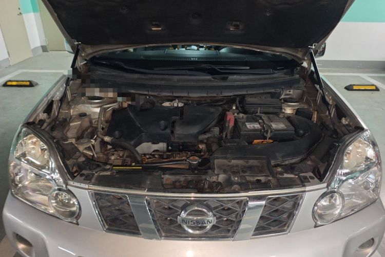 Used Nissan X-Trail 2010 2.5L Manual Luxury Edition 4WD Engine Bay