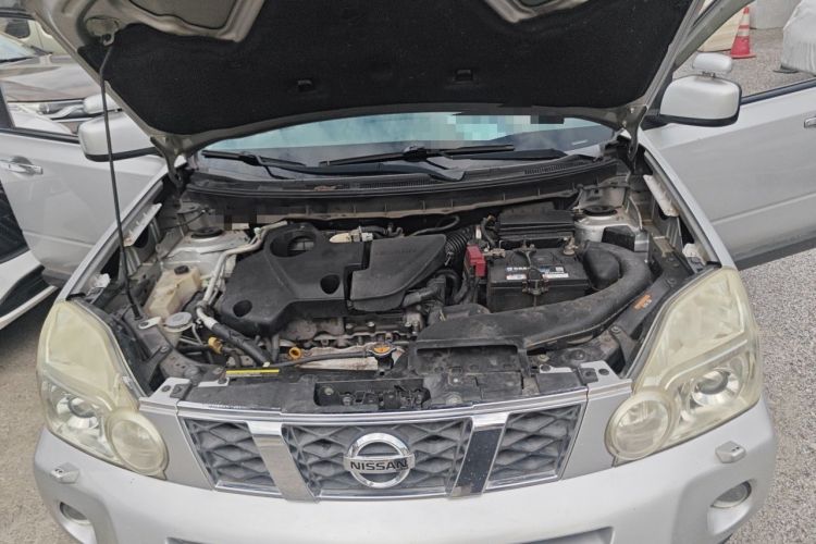 Used Nissan X-Trail 2010 2.5L CVT Flagship Edition 4WD Engine Bay