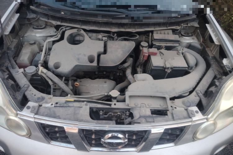 Used Nissan X-Trail 2010 2.5L CVT Luxury Edition 4WD Engine Bay