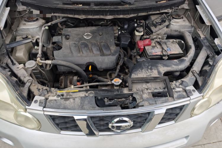 Used Nissan X-Trail 2010 2.0L CVT Comfort Edition 4WD Engine Bay