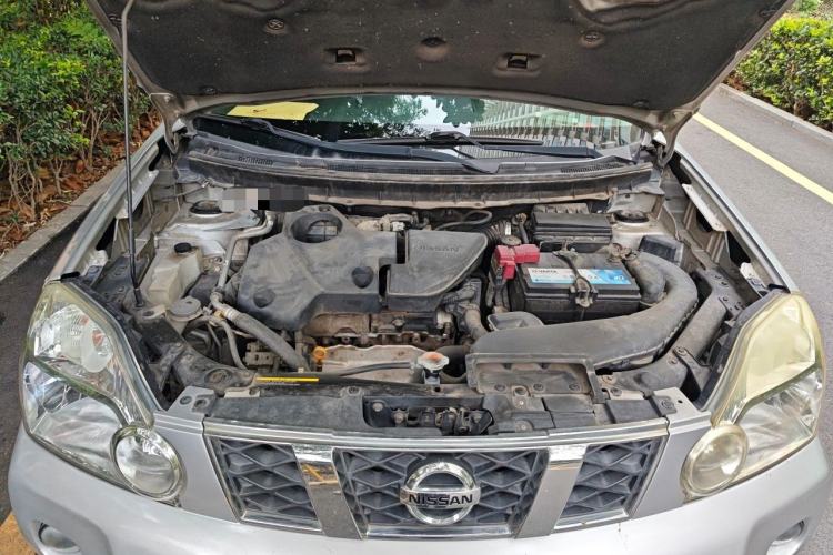 Used Nissan X-Trail 2010 2.5L CVT Luxury Edition 4WD Engine Bay