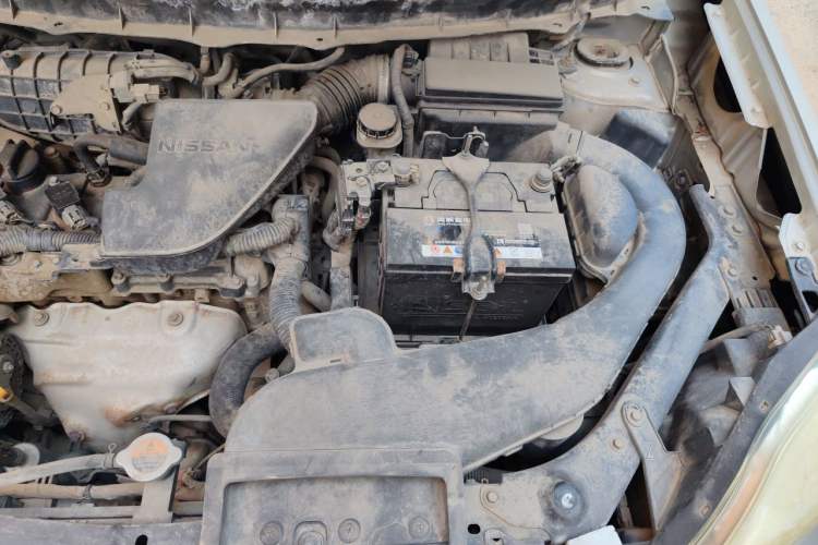 Used Nissan X-Trail 2010 2.5L CVT Luxury Edition 4WD Engine Bay Left