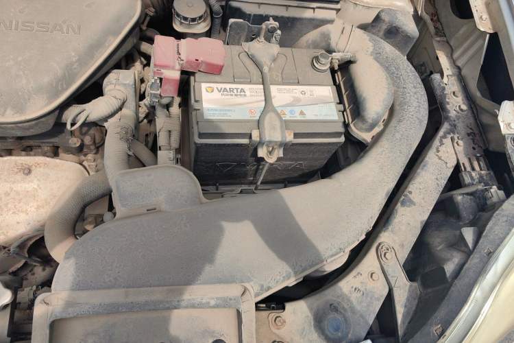 Used Nissan X-Trail 2010 2.5L CVT Luxury Edition 4WD Engine Bay Left