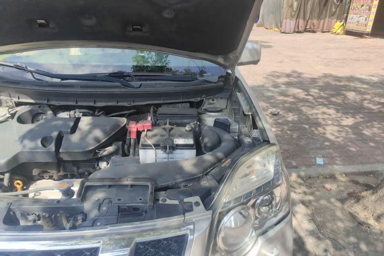 Used Nissan X-Trail 2010 2.5L CVT Flagship Edition 4WD Engine Bay Left