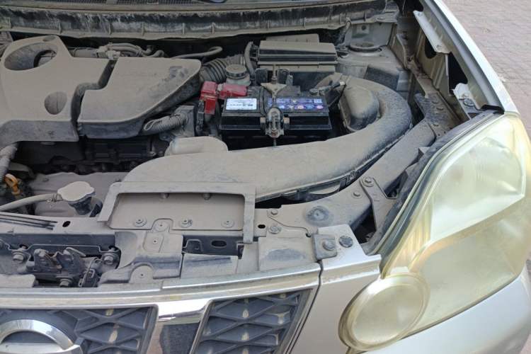 Used Nissan X-Trail 2010 2.5L CVT Luxury Edition 4WD Engine Bay Left