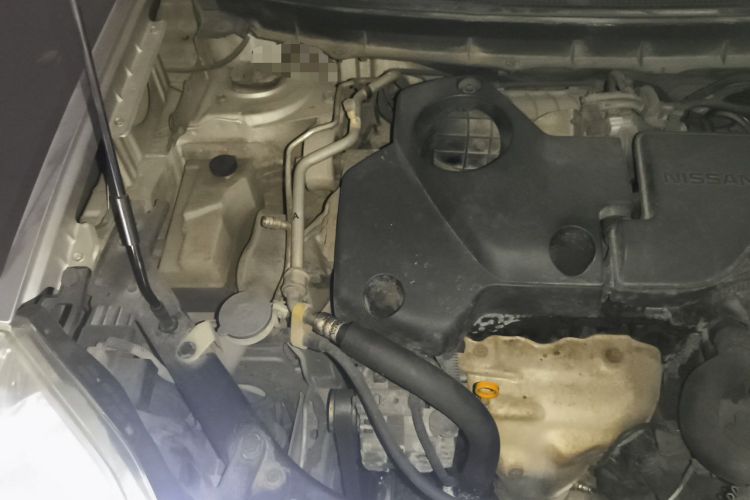 Used Nissan X-Trail 2010 2.5L CVT Flagship Edition 4WD Engine Bay Right