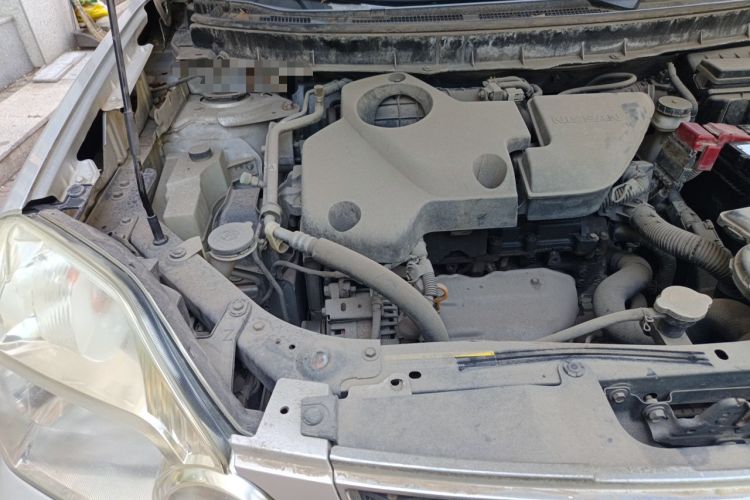 Used Nissan X-Trail 2010 2.5L CVT Luxury Edition 4WD Engine Bay Right