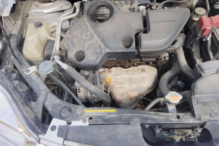 Used Nissan X-Trail 2010 2.5L CVT Luxury Edition 4WD Engine Bay Right