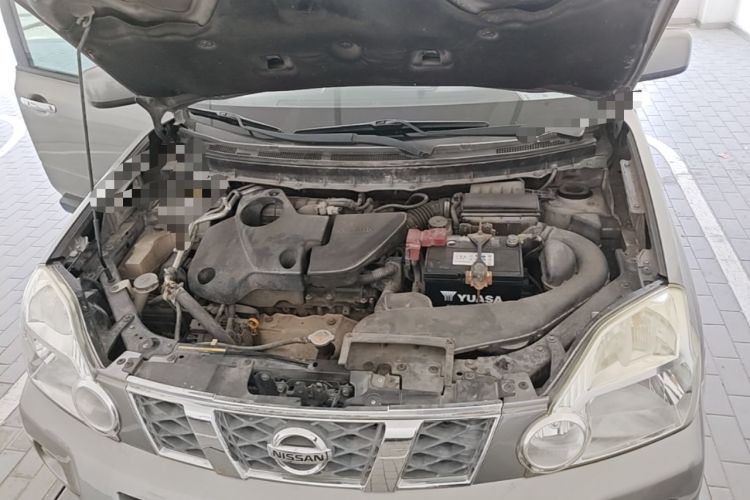 Used Nissan X-Trail 2010 2.5L CVT Luxury Edition 4WD Engine Bay