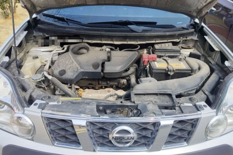 Used Nissan X-Trail 2010 2.5L CVT Luxury Edition 4WD Engine Bay
